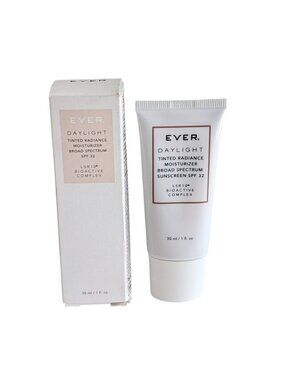 EVER Daylight Tinted Radiance Moisturizer Broad Spectrum SPF MEDIUM 1oz/30ml NOS